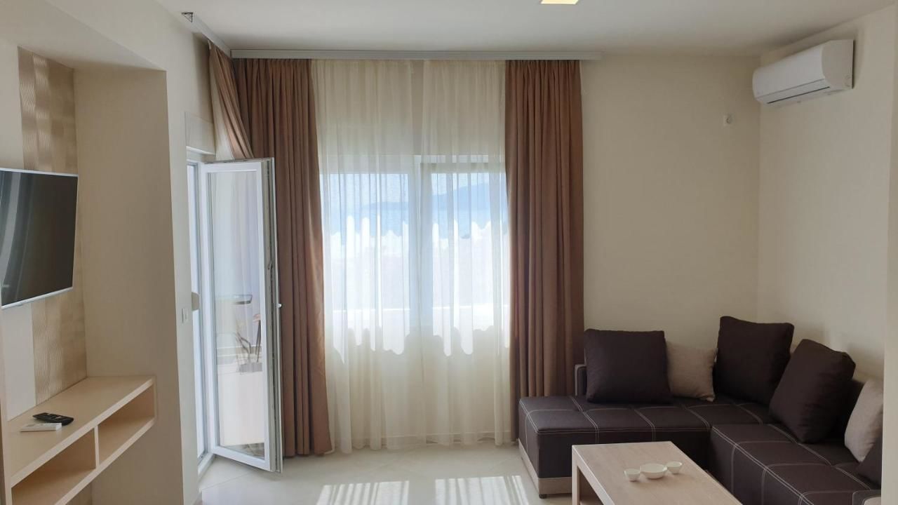 Гостевой дом APARTMENTS TOMIĆ Бечичи
