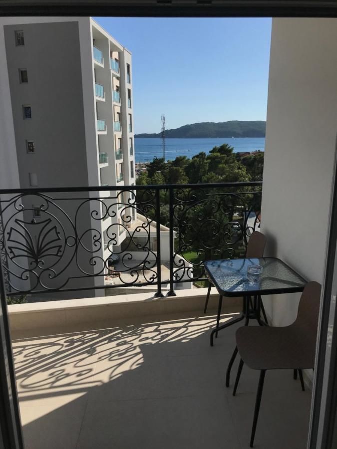 Гостевой дом APARTMENTS TOMIĆ Бечичи