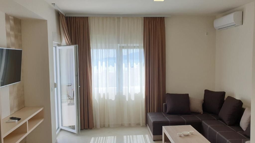 Гостевой дом APARTMENTS TOMIĆ Бечичи