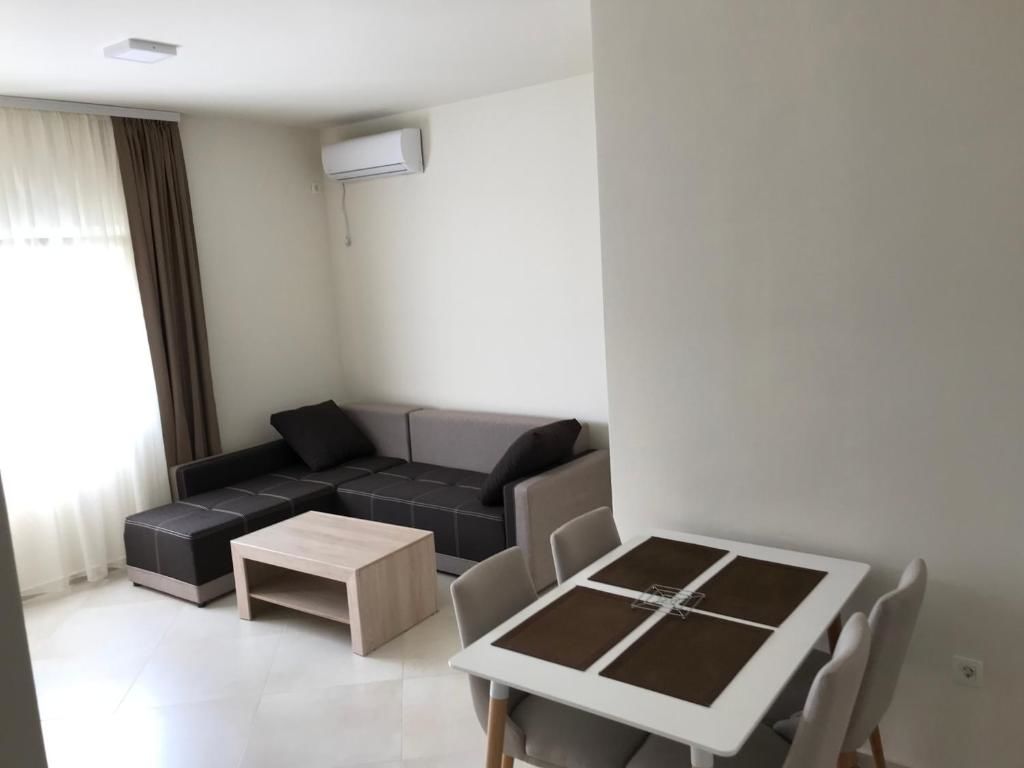Гостевой дом APARTMENTS TOMIĆ Бечичи