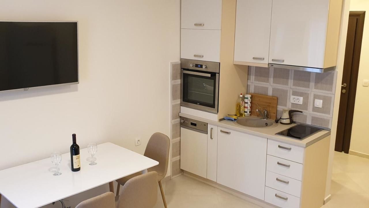 Гостевой дом APARTMENTS TOMIĆ Бечичи-12