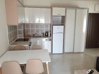 Гостевой дом APARTMENTS TOMIĆ Бечичи Улучшенный люкс с видом на море-4