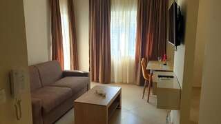 Гостевой дом APARTMENTS TOMIĆ Бечичи Люкс с кроватью размера «king-size» и балконом-4