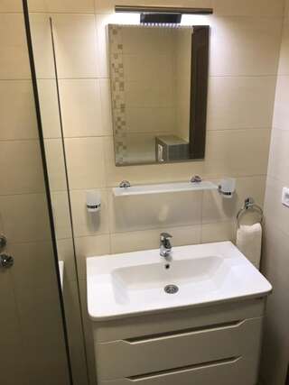 Гостевой дом APARTMENTS TOMIĆ Бечичи Улучшенный люкс с видом на море-13