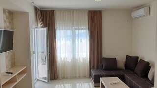 Гостевой дом APARTMENTS TOMIĆ Бечичи Улучшенный люкс с видом на море-18