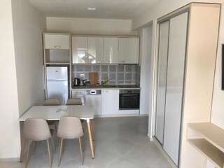Гостевой дом APARTMENTS TOMIĆ Бечичи Улучшенный люкс с видом на море-22