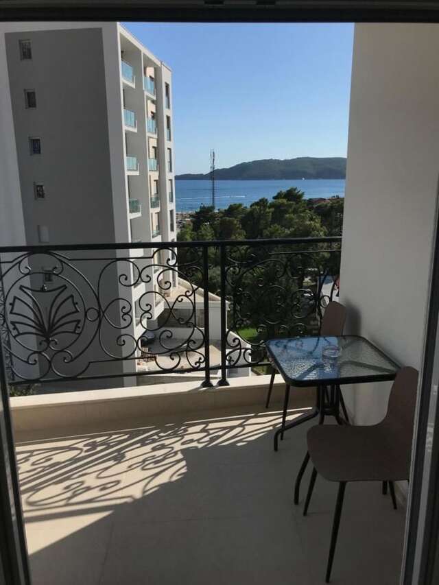 Гостевой дом APARTMENTS TOMIĆ Бечичи-44